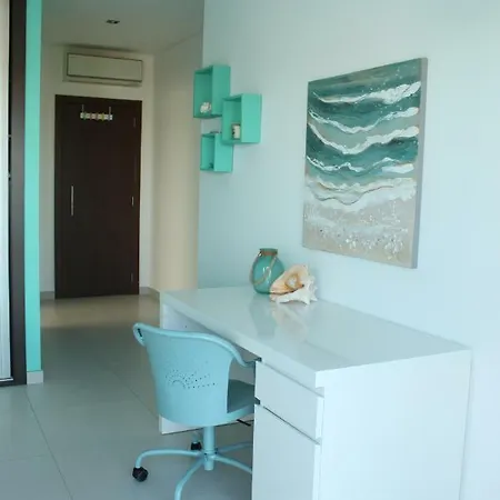 Sunset Villa, Alto De Patroves H Βίλα