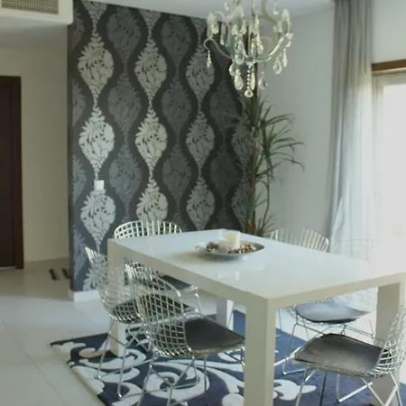 Sunset Villa, Alto De Patroves H *