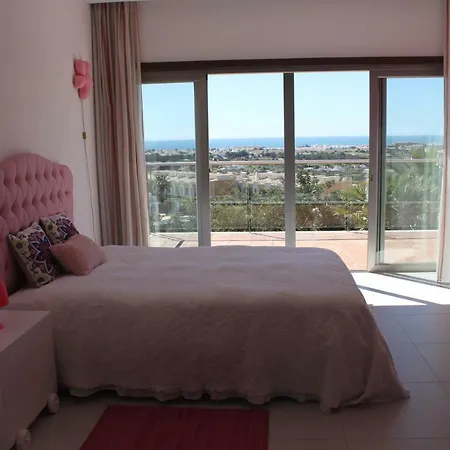 Sunset Villa, Alto De Patroves H