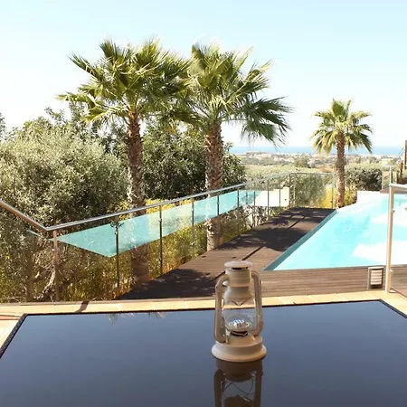 Sunset Villa, Alto De Patroves H *